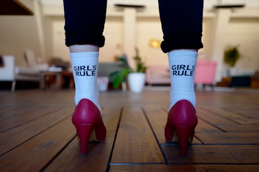 Furniture in Fashion: Stop Buying Trends, Start Curating Your Style